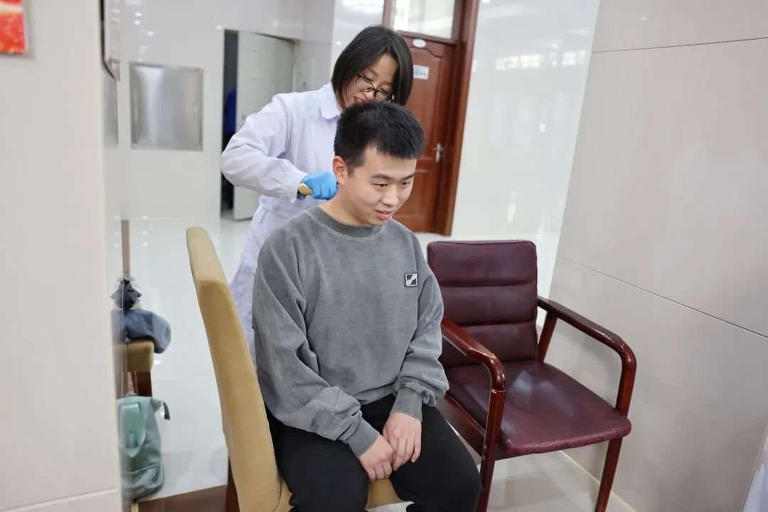 情暖小雪 健康同行 | 农垦中院邀请医疗团队来院开展义诊活动 情暖小雪 健康同行 | 农垦中院邀请医疗团队来院开展义诊活动