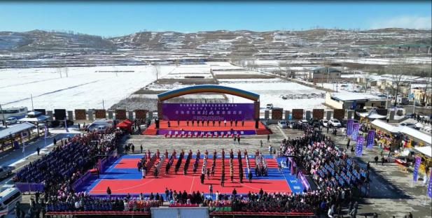 The first Qinghai Province Village Girls Basketball Invitational Tournament kicks off in Huzhu County