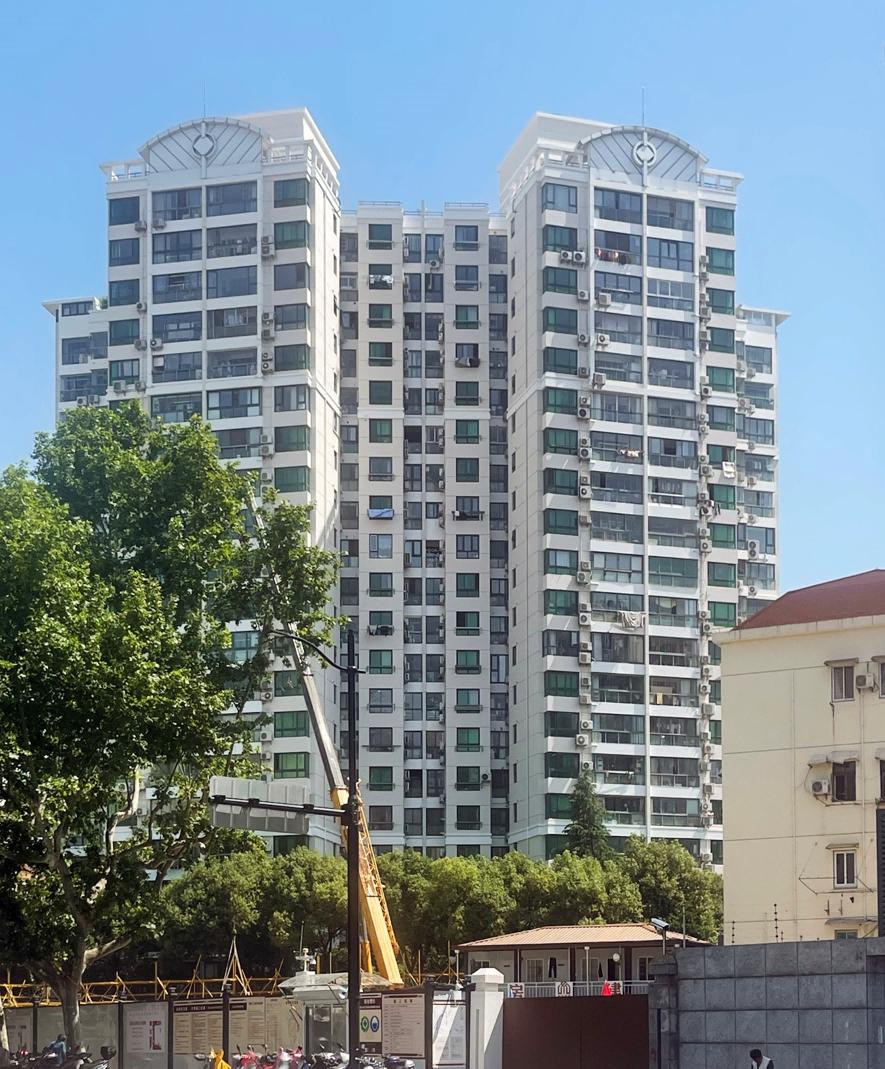 美晶佳园修缮前北海大厦修缮后北海大厦修缮前在建筑立面方面,施工