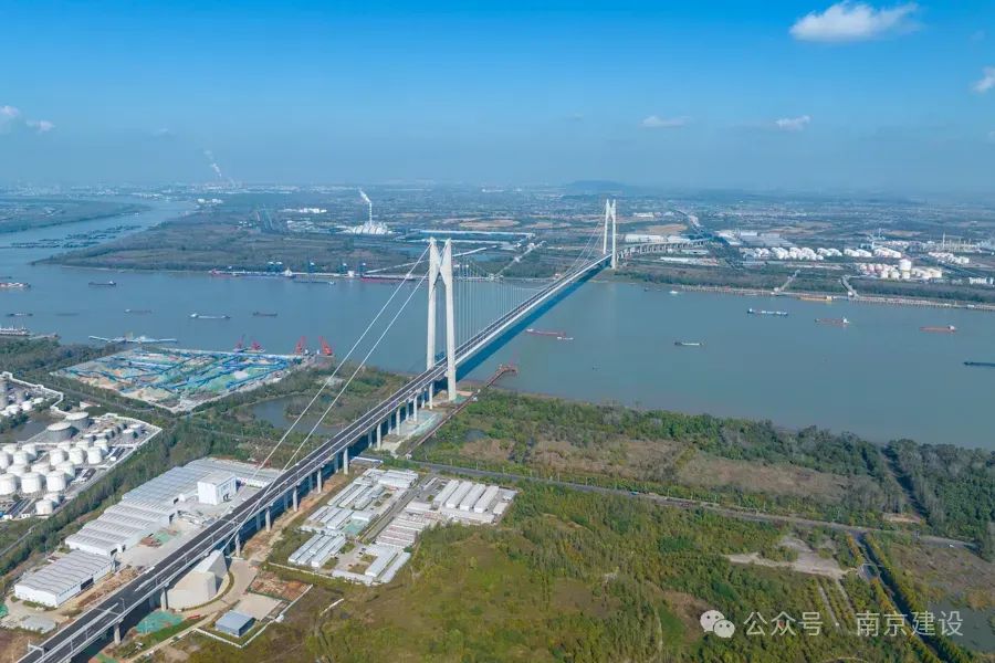 南京城建的股票分析