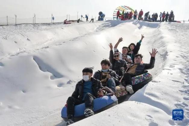 丹东太阳岛滑雪图片