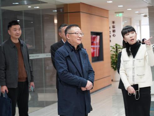 法院与律师良性互动_成都中院律师走访活动_四川中民律师事务催款