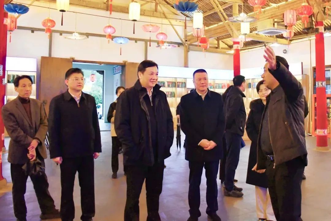 副省长胡伟赴丽水市遂昌县小忠村调研慰问_澎湃号·政务_澎湃新闻-The Paper