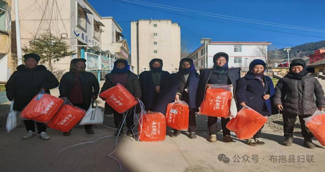 小小邮包 情暖人心