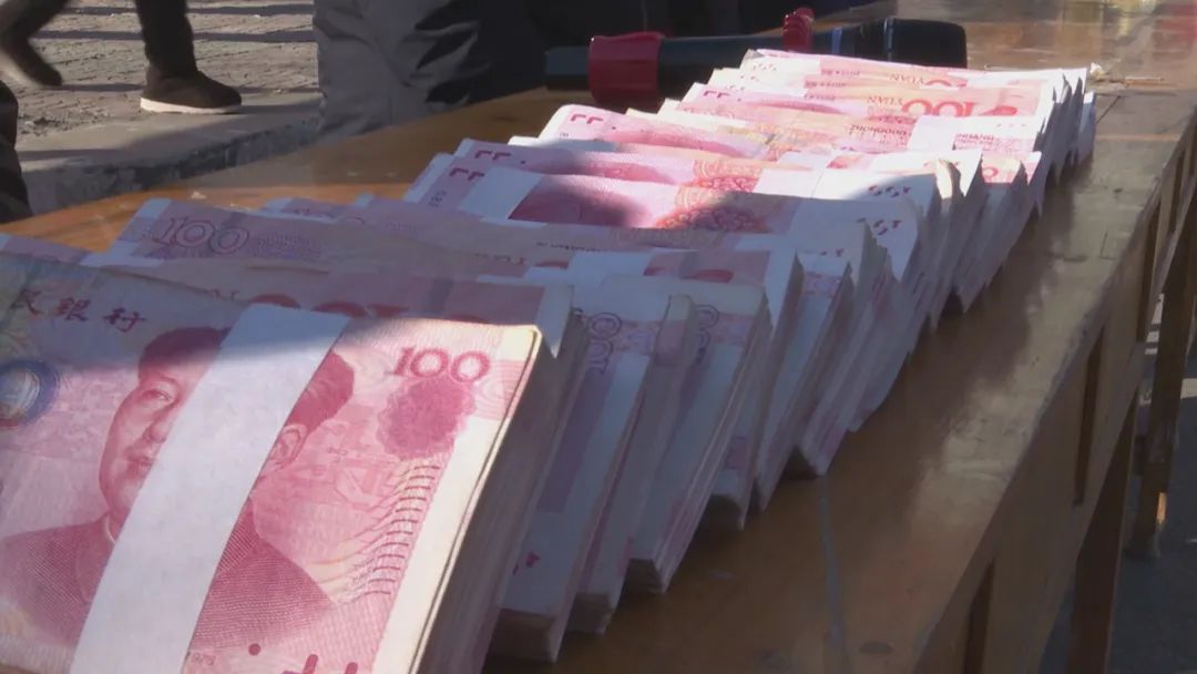 阜阳这里发钱啦！每人400元！