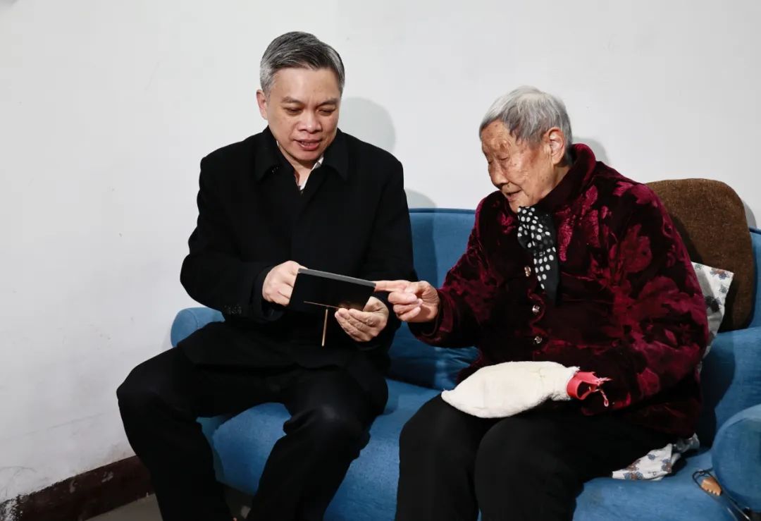 刘捷在湖州走访慰问 加强关心关爱 让群众生活更温暖_澎湃号·政务_澎湃新闻-The Paper