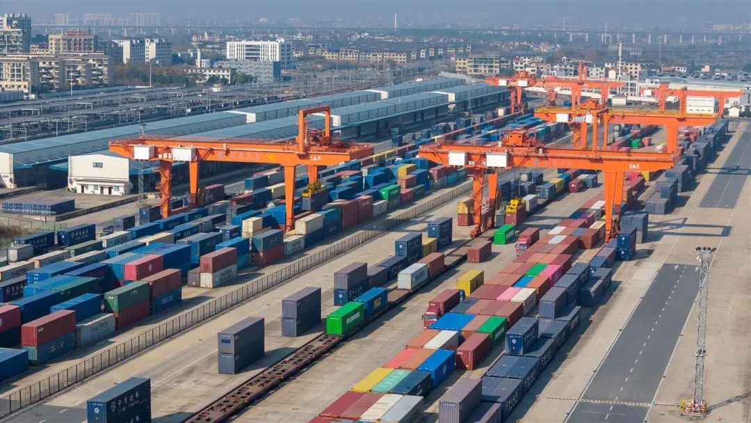 建强陆港枢纽 提升开放能级