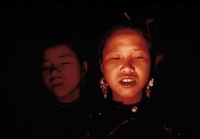 阎雷镜头下30年的侗族故事