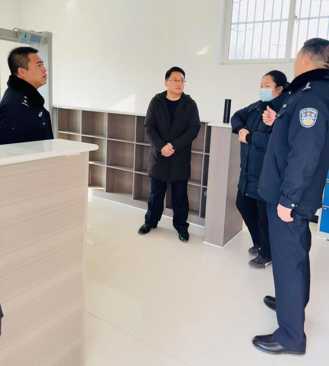 在院头法庭,野草湾法庭,张彦国就安检通道,安保人员的配备,办公区与