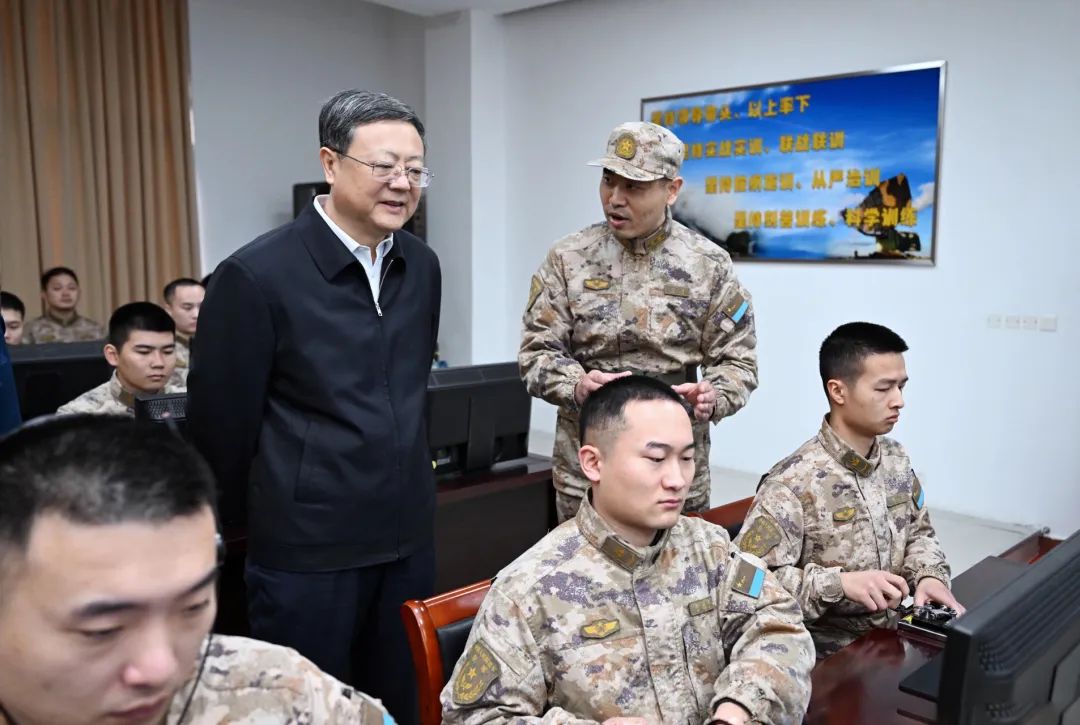 ���������ǿ���  ��ͻȻ���α�������˾��