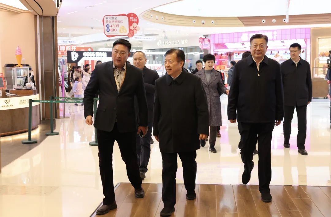 副省长方伟检查市场安全生产和保供工作