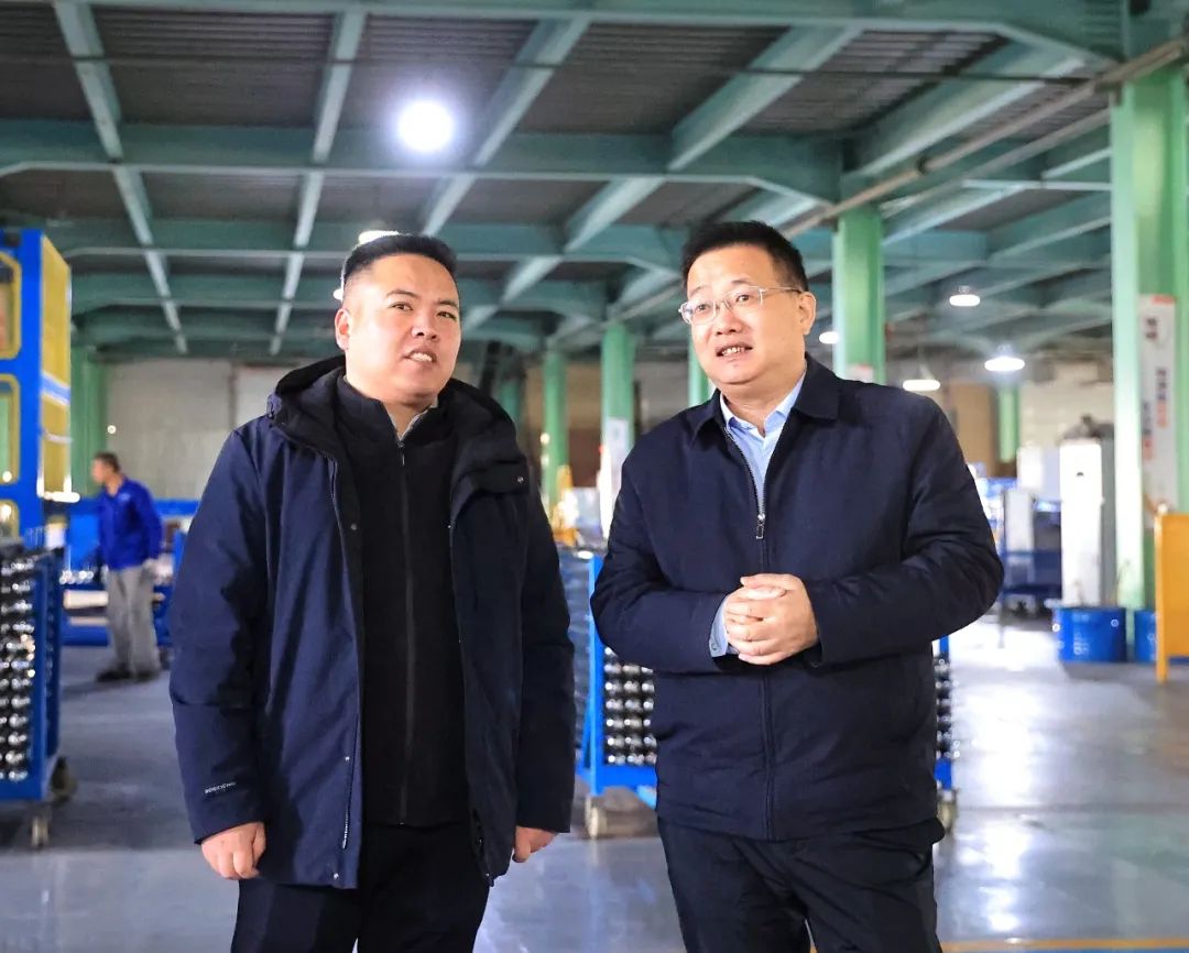 韩建军带队调研辖区春节不停产企业生产情况