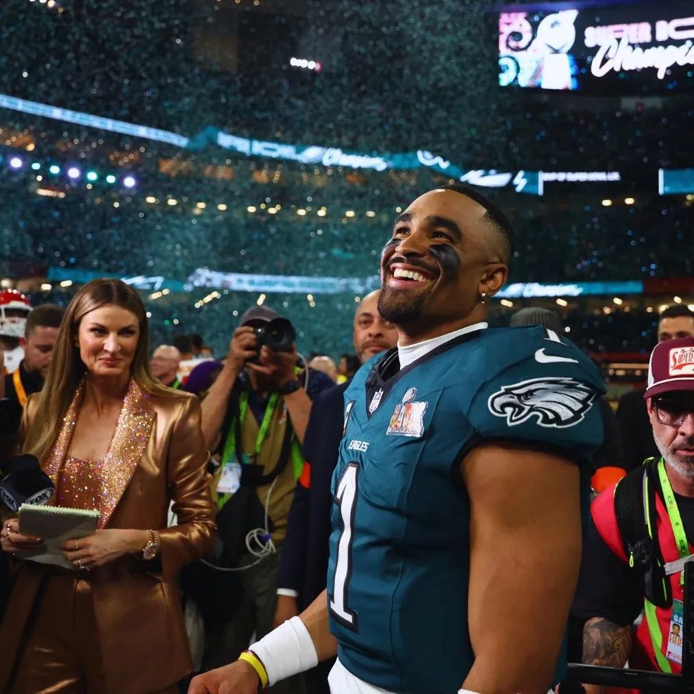 【nfl动态】老鹰内幕：杰伦-赫茨坚持“我行我素”引发更衣室_杰伦-赫茨 费城老鹰 超级碗