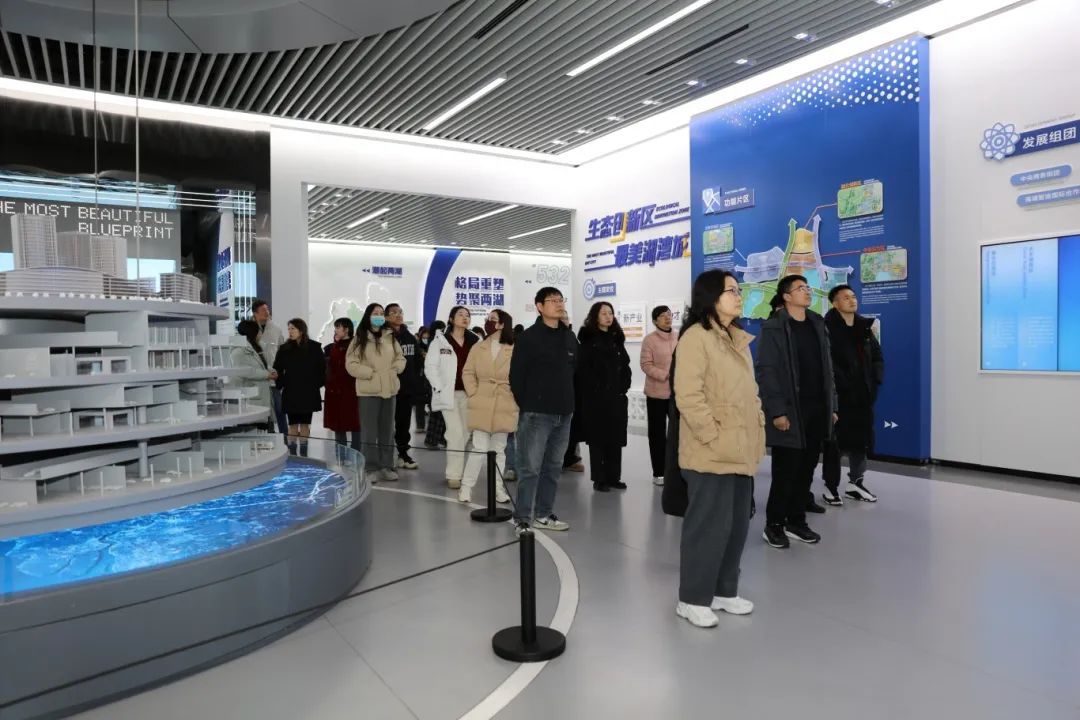 “参观学习强党性,凝心聚力谋发展”主题党日活动