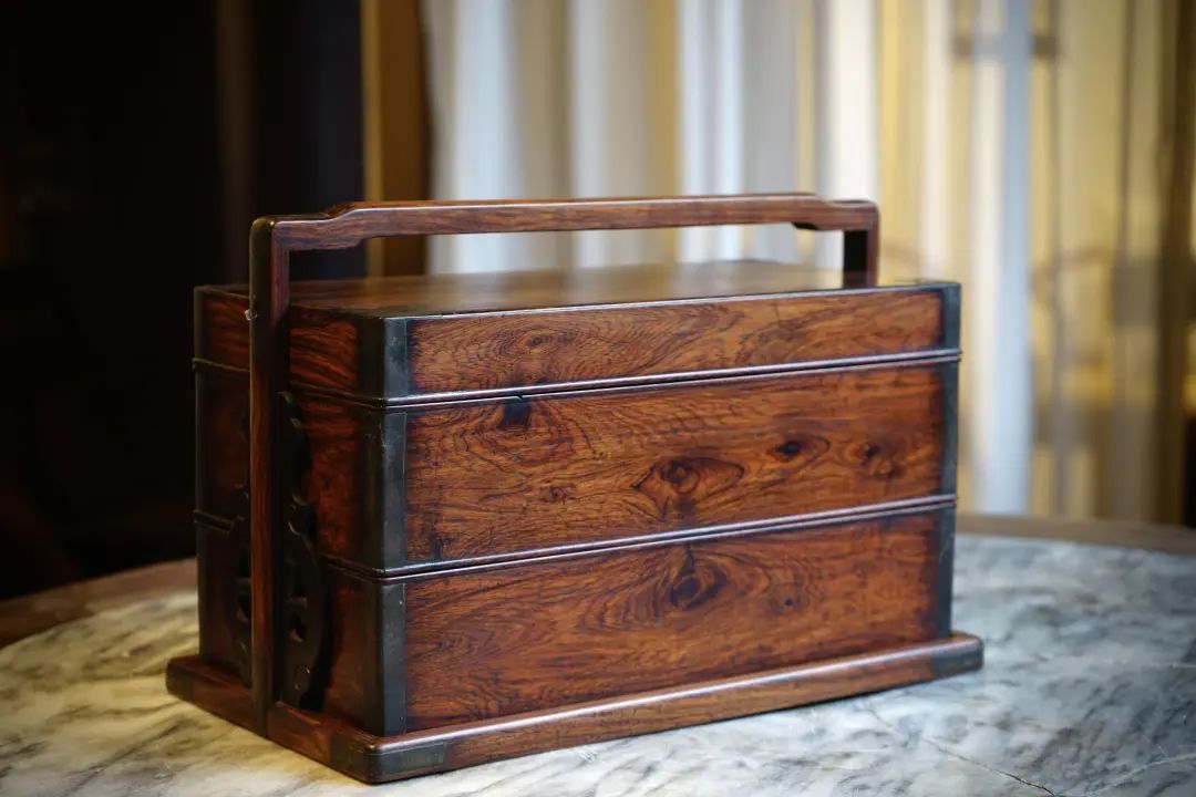 品·藏丨稀木华纹——黄花梨文房提盒的赏藏奥秘