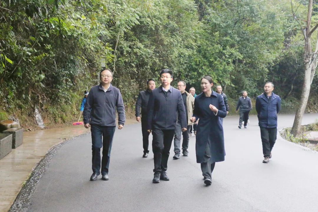 黄果树旅游区党工委考察团赴荔波县考察调研文化旅游工作