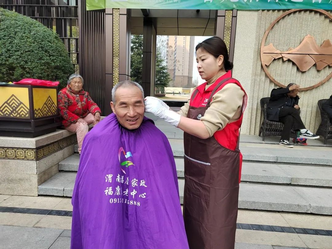 二月二爱心义剪活动_福康家政社区服务_二月二龙抬头！cba球员组团理发