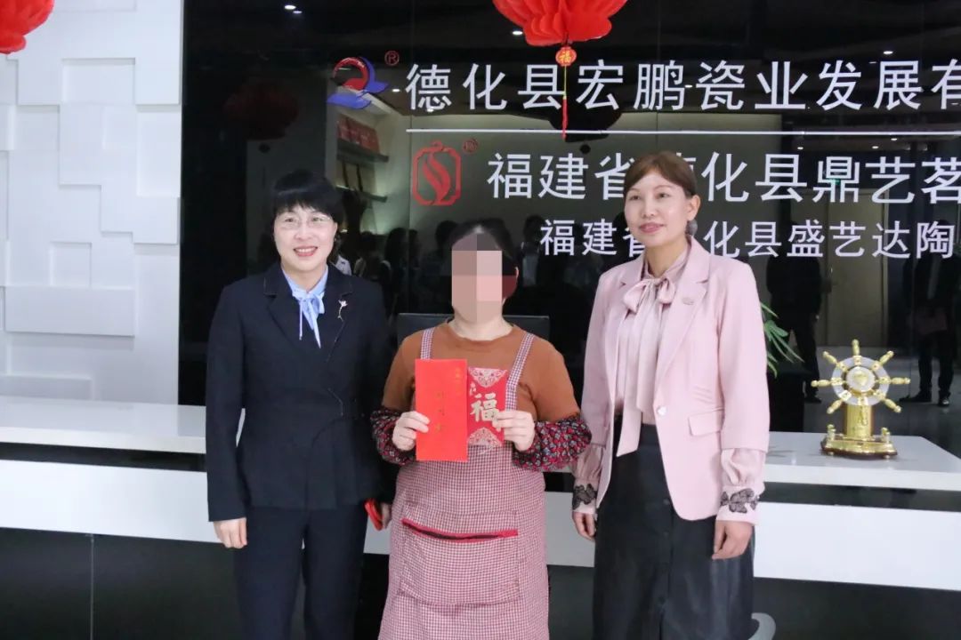 “女法官国际日”系列活动① | 巾帼法智 同心助她——女法官+女仲裁员+女职工部长 共商暖“薪”…_澎湃号·政务_澎湃新闻-The Paper