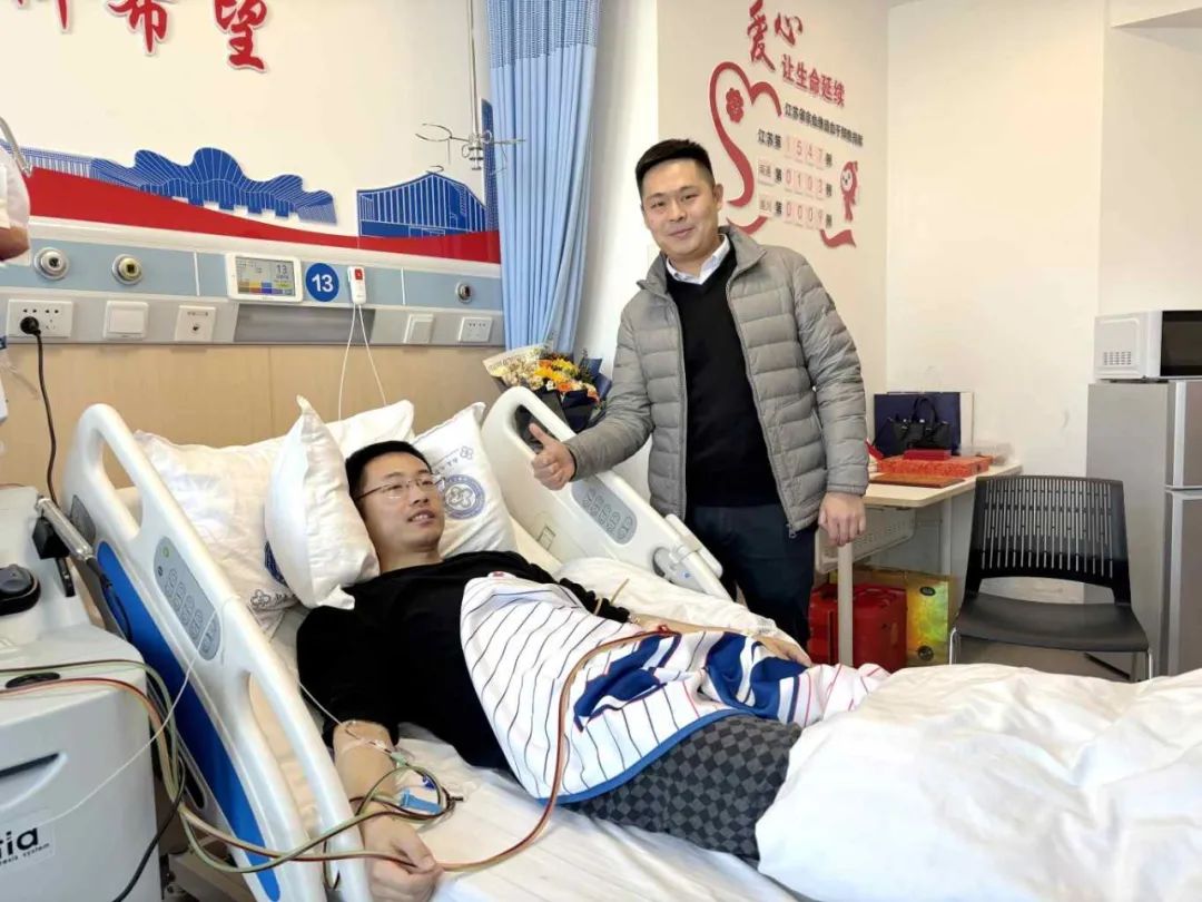 “能够有机会参与这场‘生命接力赛’，我很荣幸！”