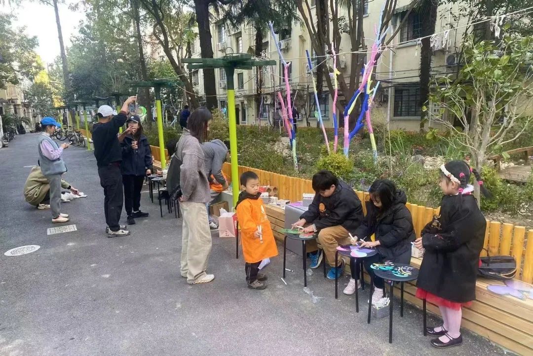 武康大楼对面的“莫奈花园”开园了！长宁这个近百岁的老弄堂浪漫值拉满！