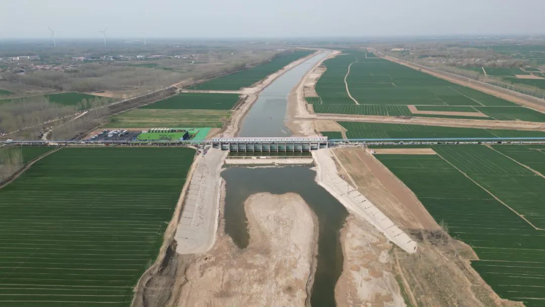 漳卫新河地处河北,山东两省交界处,是海河流域漳卫河系的骨干行洪河道