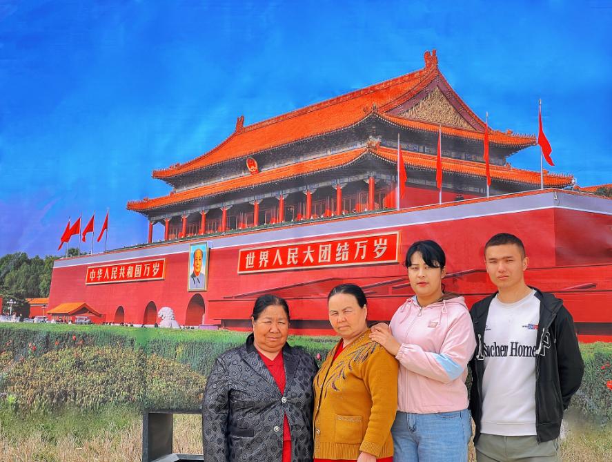 “我与天安门合张影”，演绎乡亲们的质朴爱国情_澎湃号·政务_澎湃新闻-The Paper