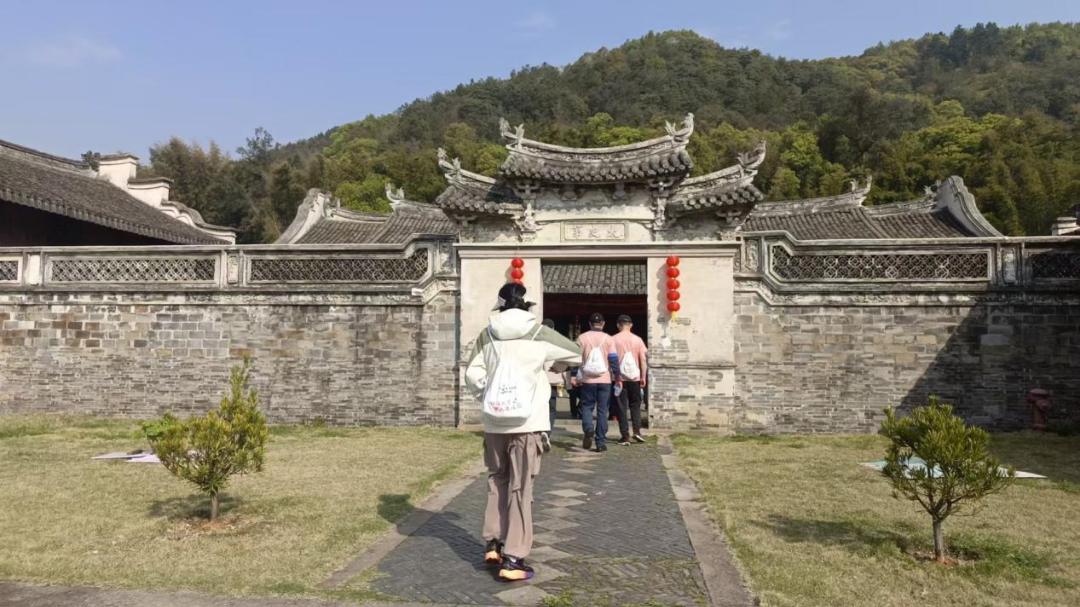 瑞安市妇联开展“共赴徒步之约,邂逅心动遇见”青年交友活动