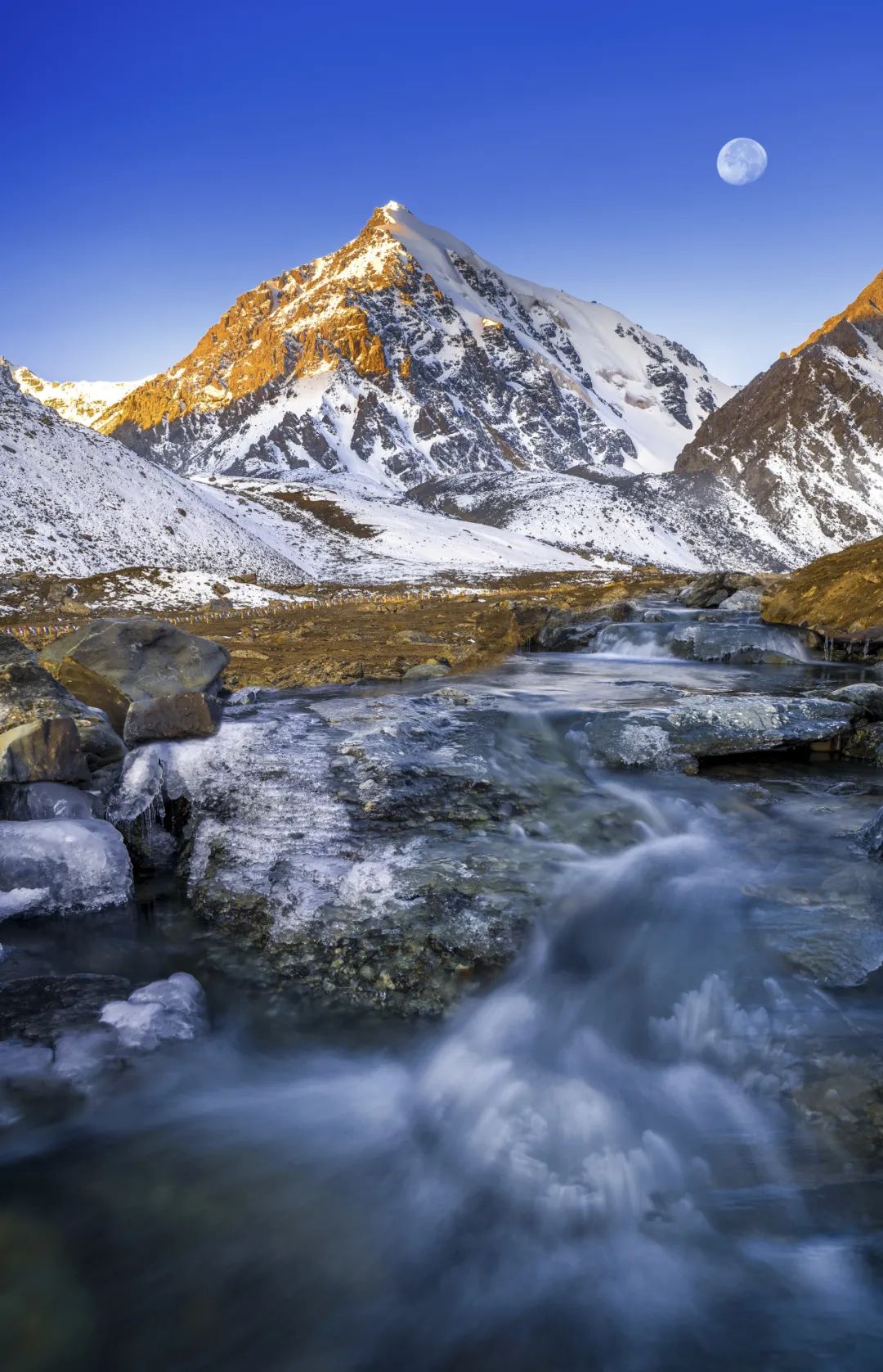 五一限定！巴尔斯雪山：祁连山巅的“东方阿尔卑斯”