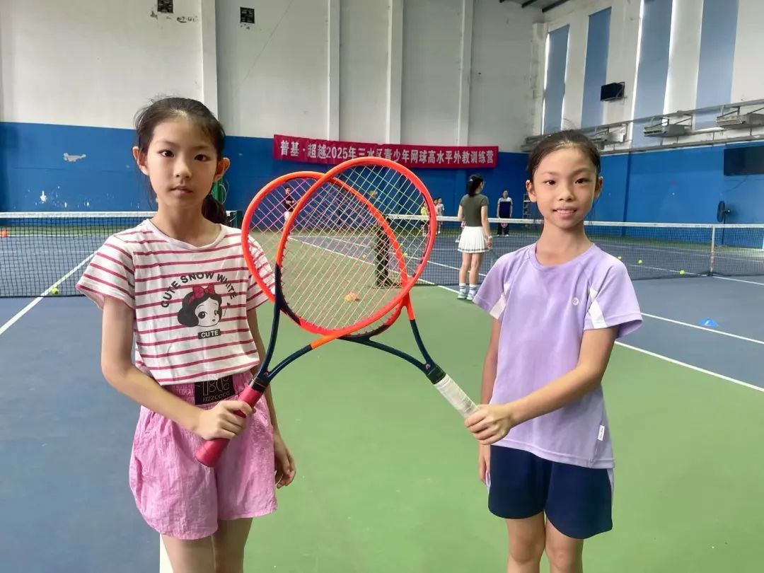 9-year-old Huang Yilin and zhan Xinyi's skills have been significantly improved through training.