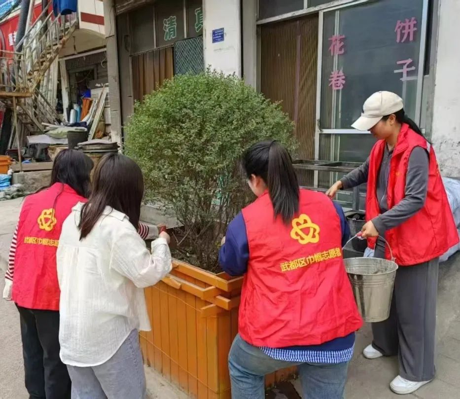 巾帼志愿者在行动