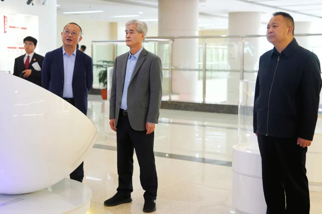 张宏伟到昭通法院调研