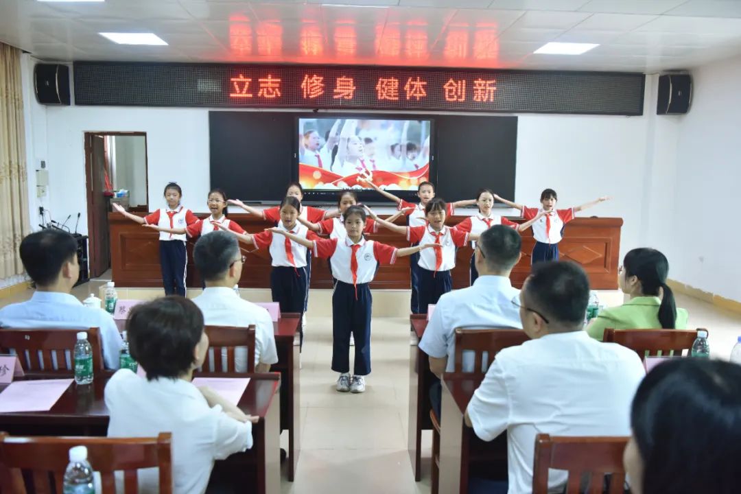 青少年普法研究联系点_分界中心学校法治教育_适合青少年的法律常识