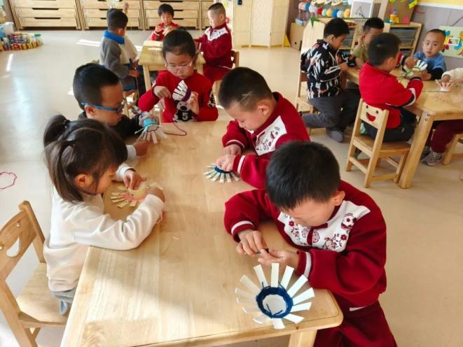 传统文化教案幼儿园_非遗润童心幼儿园活动_非遗文化长廊幼儿体验