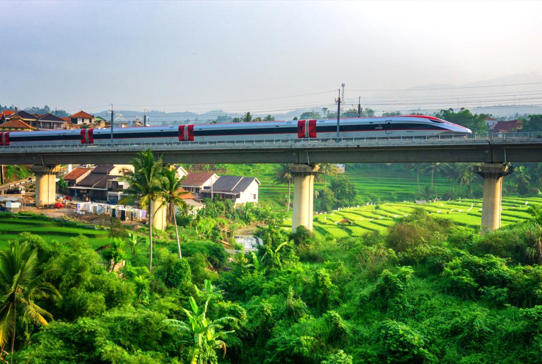 六个维度看中国高铁持续跑出加速度