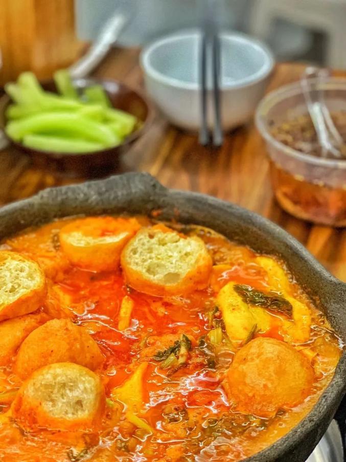 它是贵州的“精华”所在！避暑和小吃都是满分！今夏，就来21℃的安顺打卡~
