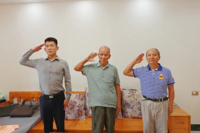 跨越82年的信仰传承!来宾一家四代六人从军,看完肃然起敬......_澎湃号·政务_澎湃新闻-The Paper