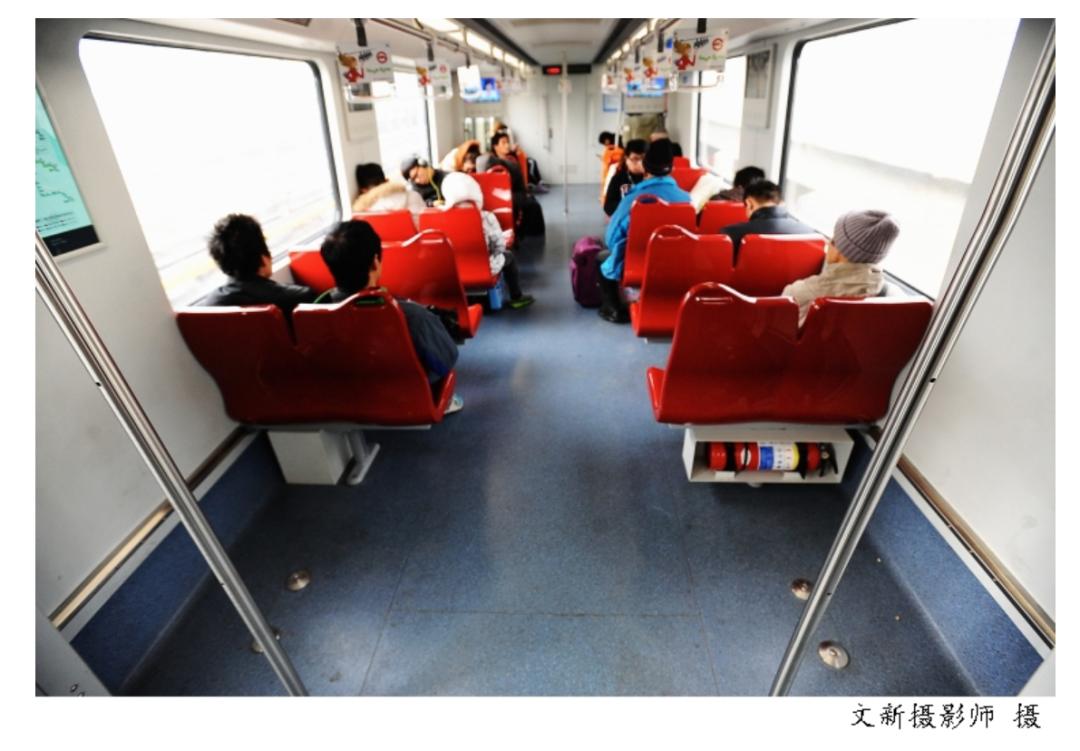 座位去哪了?上海地铁9号线拆除部分座位?增加乘客站立面积,目前在一辆列车试点_澎湃号·媒体_澎湃新闻-The Paper