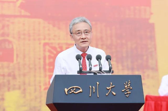 心怀家国挑重担 专注研究攀高峰