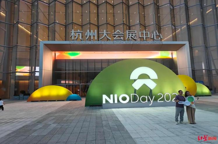 蔚来新ES8再降1万元 李斌称未参与订单数‘通货膨胀’？