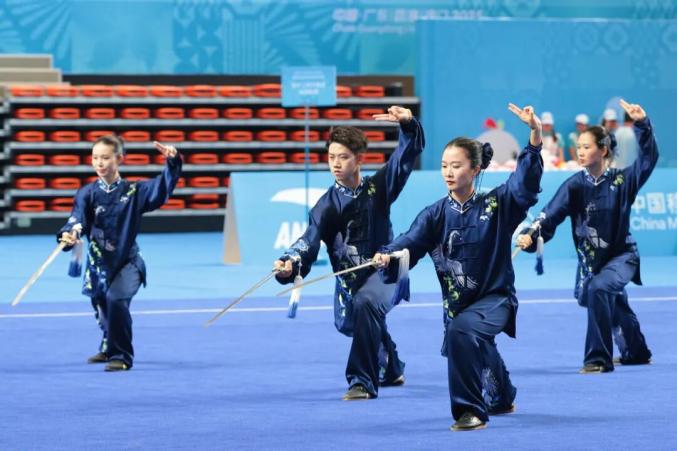 十五运会太极拳项目决赛_三十二式太极剑冠军_十五运群众比赛围棋项目收官 全民团体组冠军诞生