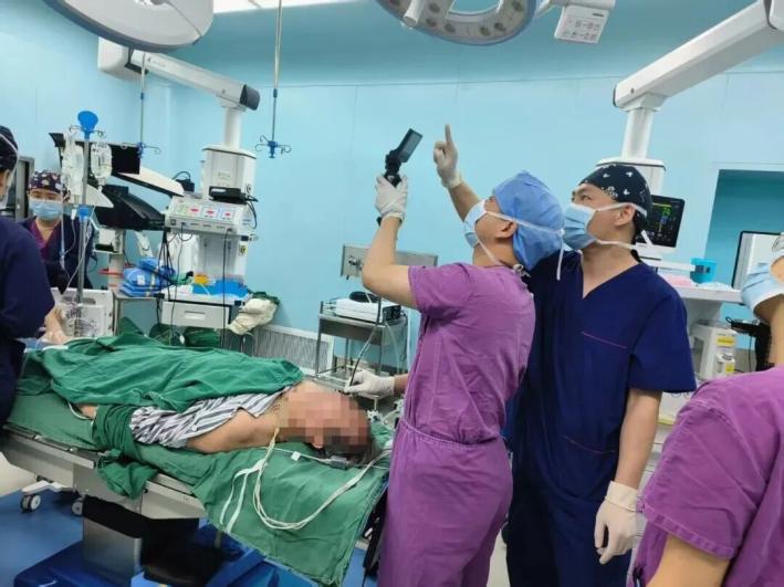 上海什么无影灯好奉城医院麻醉科获评“上海市卫生健康系统先进集体”：35人精锐战队在无影灯下编织生命守护网｜喜报_https://www.jmylbn.com_新闻资讯_第3张