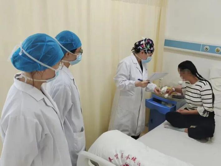 上海什么无影灯好奉城医院麻醉科获评“上海市卫生健康系统先进集体”：35人精锐战队在无影灯下编织生命守护网｜喜报_https://www.jmylbn.com_新闻资讯_第4张