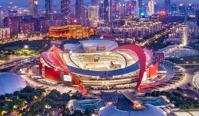 伪球迷变真球迷_苏超梗_当一个江苏足球记者重新走进南京奥体