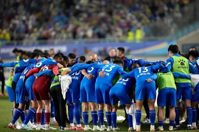 伪球迷变真球迷_当一个江苏足球记者重新走进南京奥体_苏超梗