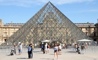巴黎旅游线路抢盗案多发，中国游客需提高警惕
