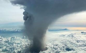 菲律宾火山大规模喷发，马尼拉机场已停飞