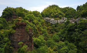 在安徽齐云山，访道躲夏