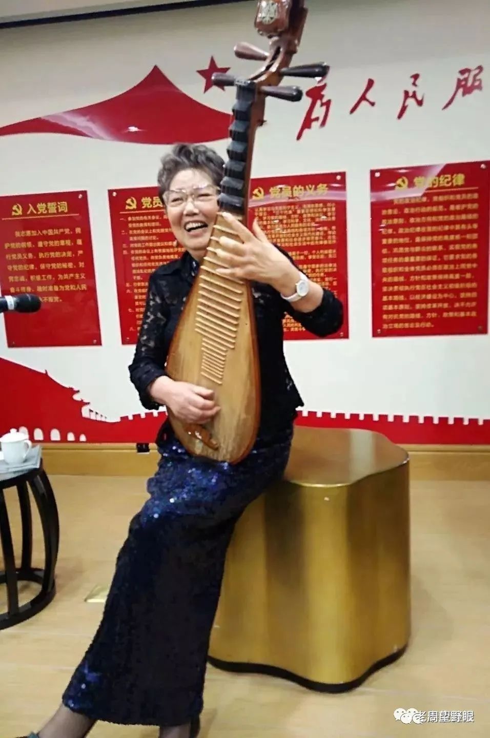 传统剧目中的角色,如《描金凤》里汪宣说的徽州话,是已经"苏州化"了的