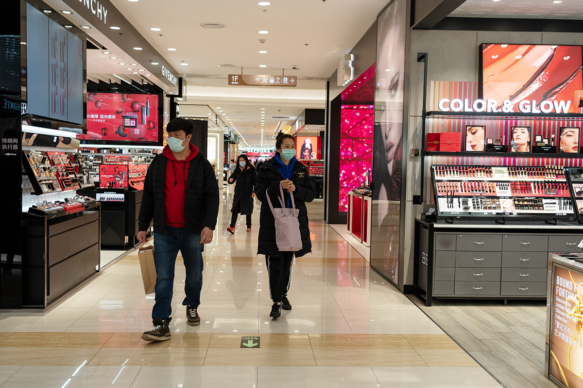 西安部分商场重新开业,顾客比店员多,唯有奶茶才是"刚需"