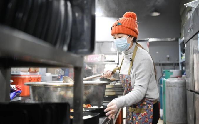 雨衣妹妹疫情不走我不走